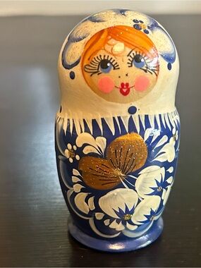 Hand-Painted Blue & White Russian Nesting Dolls with Gold Accents 5 Piece Set